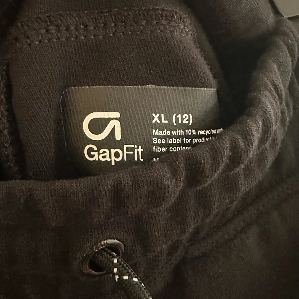 Boys Gapfit Tech Shorts size 12
